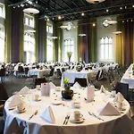 Steigenberger Parkhotel Hotel 4*