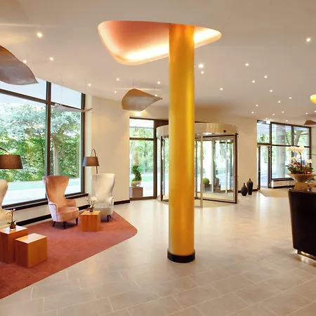 Steigenberger Parkhotel Szálloda 4*