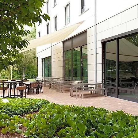 Steigenberger Parkhotel Hotel