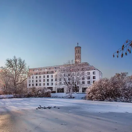 Steigenberger Parkhotel Szálloda