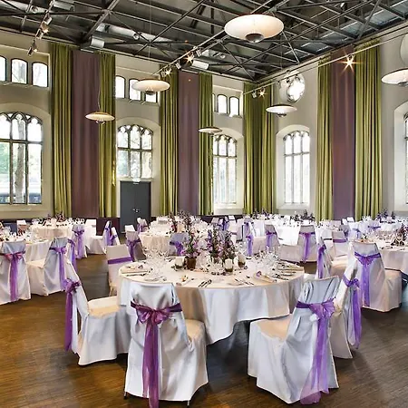 Steigenberger Parkhotel Szálloda