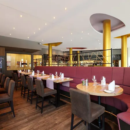 Steigenberger Parkhotel Szálloda 4*